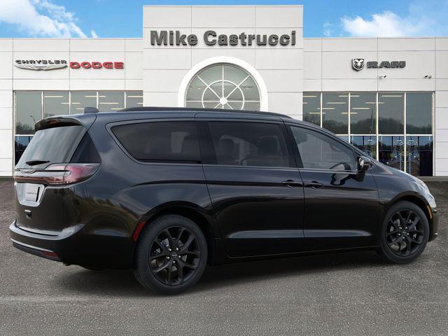 new 2026 Chrysler Pacifica car, priced at $43,995