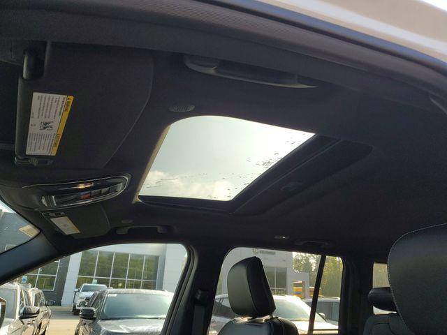 new 2025 Jeep Grand Cherokee car, priced at $39,911