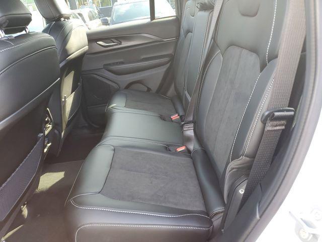 new 2025 Jeep Grand Cherokee car, priced at $39,911