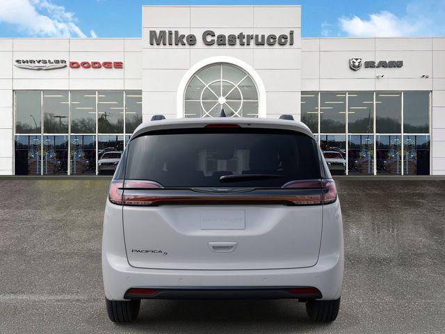 new 2026 Chrysler Pacifica car, priced at $42,995