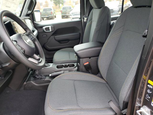 new 2026 Jeep Gladiator car, priced at $40,111