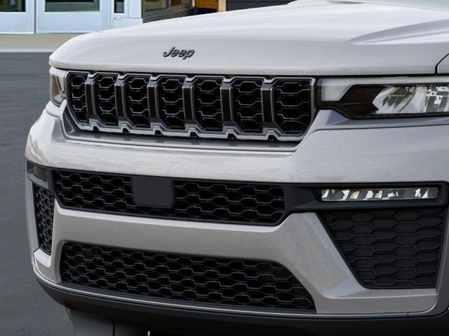 new 2026 Jeep Grand Cherokee car, priced at $45,995