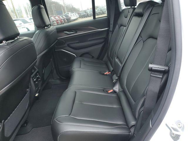 new 2026 Jeep Grand Cherokee car, priced at $47,995