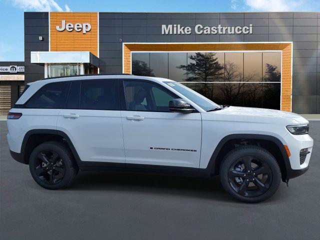 new 2025 Jeep Grand Cherokee car, priced at $45,995
