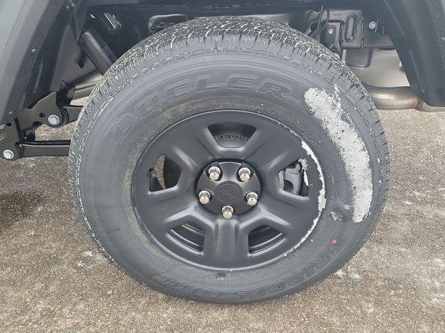 new 2026 Jeep Gladiator car, priced at $40,995