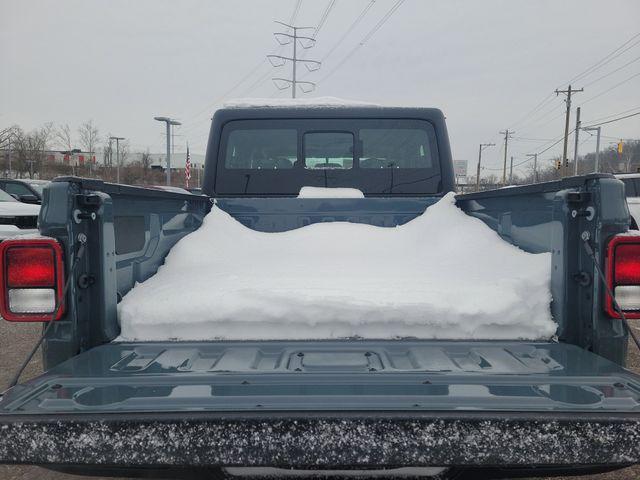 new 2026 Jeep Gladiator car, priced at $40,995