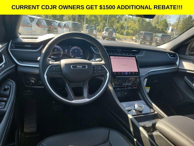 new 2025 Jeep Grand Cherokee car, priced at $46,061