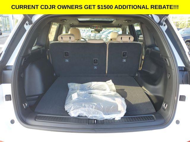 new 2025 Jeep Grand Cherokee car, priced at $47,495