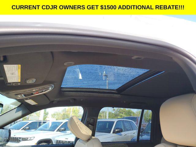 new 2025 Jeep Grand Cherokee car, priced at $47,495