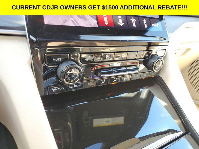 new 2025 Jeep Grand Cherokee car, priced at $47,495