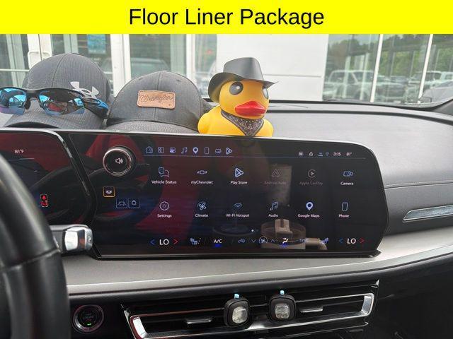 used 2025 Chevrolet Traverse car, priced at $37,718
