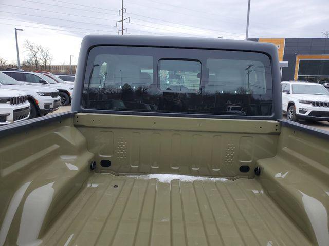 new 2026 Jeep Gladiator car, priced at $39,995