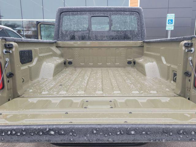 new 2026 Jeep Gladiator car, priced at $40,995