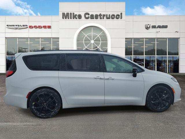 new 2026 Chrysler Pacifica car, priced at $48,995