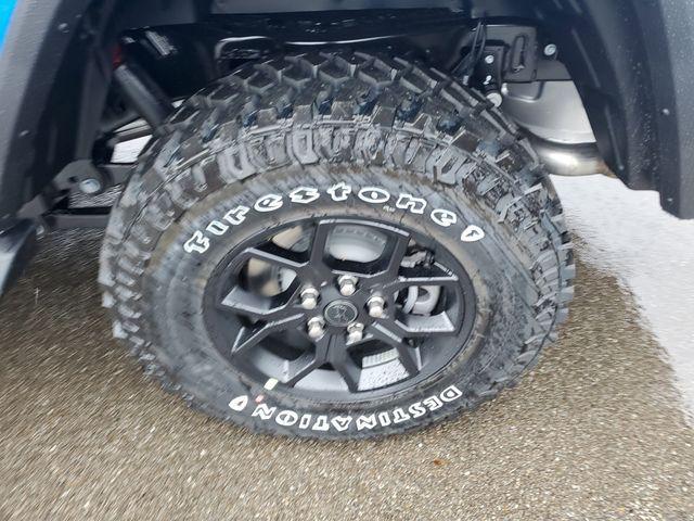 new 2025 Jeep Gladiator car, priced at $42,111