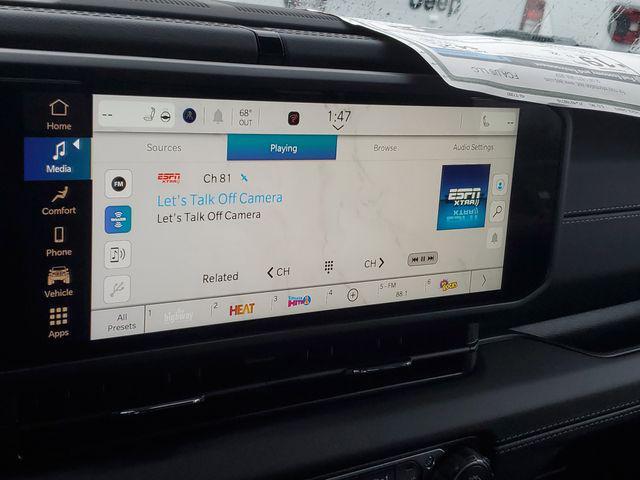 new 2025 Jeep Gladiator car, priced at $42,111