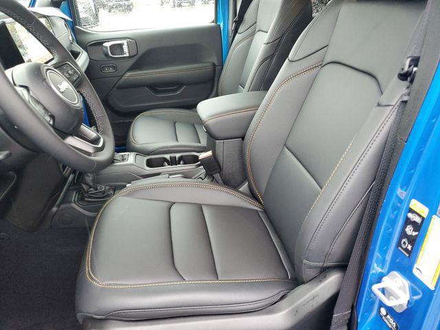 new 2025 Jeep Gladiator car, priced at $42,111