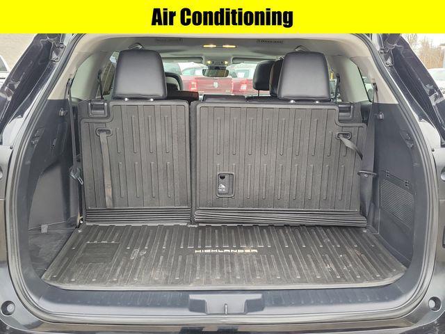 used 2021 Toyota Highlander car, priced at $29,173