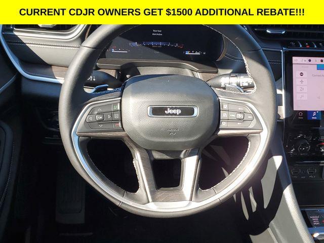 new 2025 Jeep Grand Cherokee car, priced at $45,995