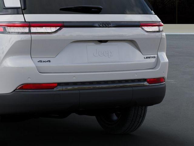 new 2025 Jeep Grand Cherokee car, priced at $44,995