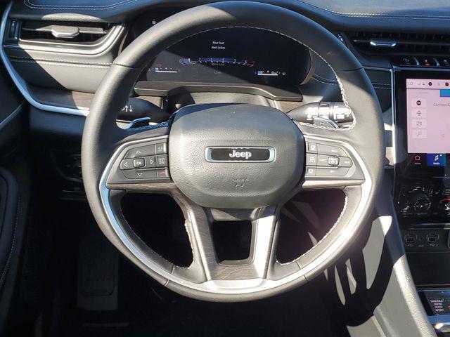 new 2025 Jeep Grand Cherokee car, priced at $47,995