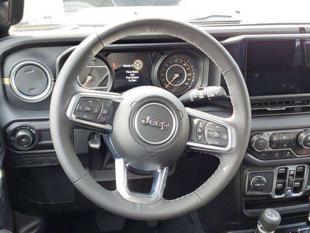new 2025 Jeep Wrangler car, priced at $46,995