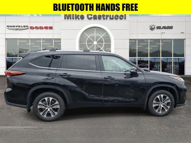 used 2024 Toyota Highlander car, priced at $41,673
