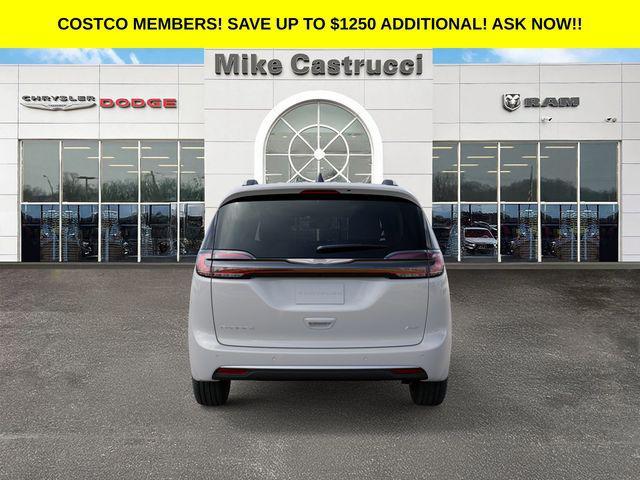 new 2026 Chrysler Pacifica car, priced at $54,463