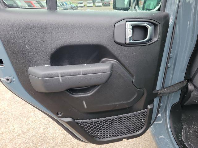 new 2026 Jeep Gladiator car, priced at $40,111