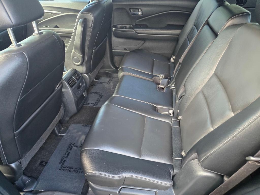 used 2022 Honda Pilot car, priced at $29,667