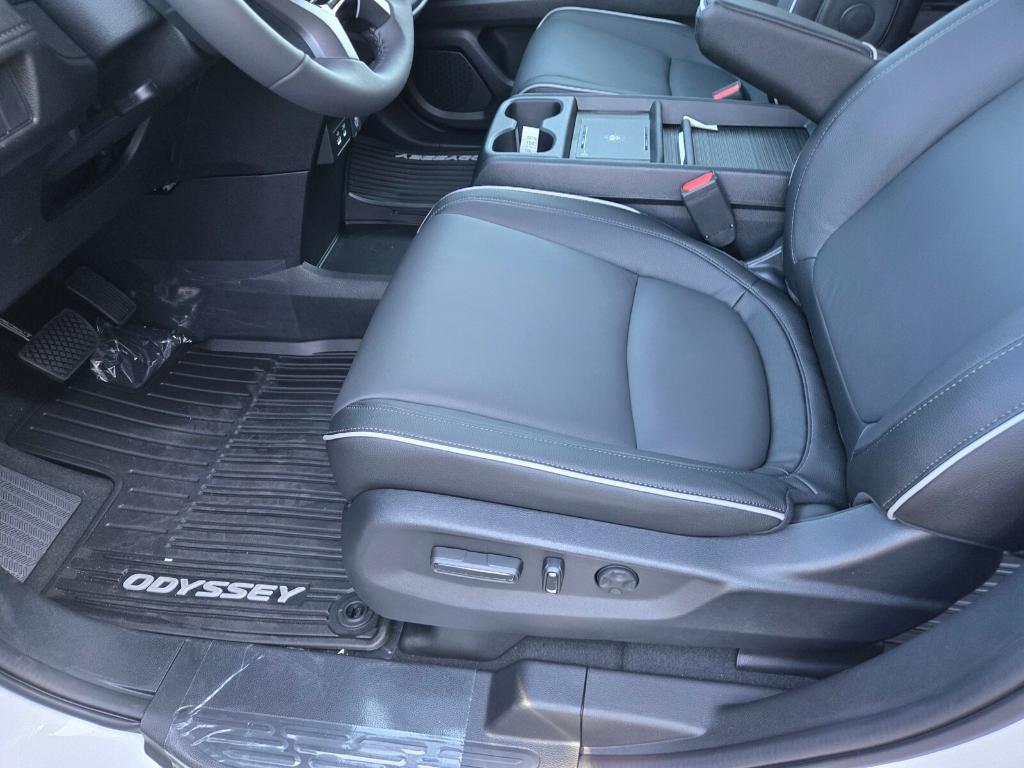 new 2026 Honda Odyssey car, priced at $51,140
