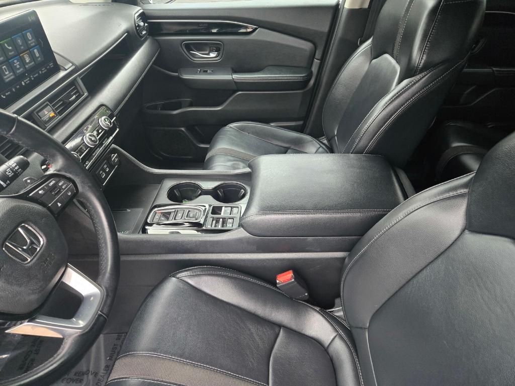 used 2023 Honda Pilot car, priced at $34,887