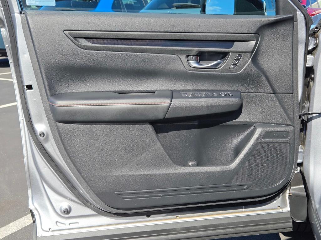 used 2024 Honda CR-V Hybrid car, priced at $32,998