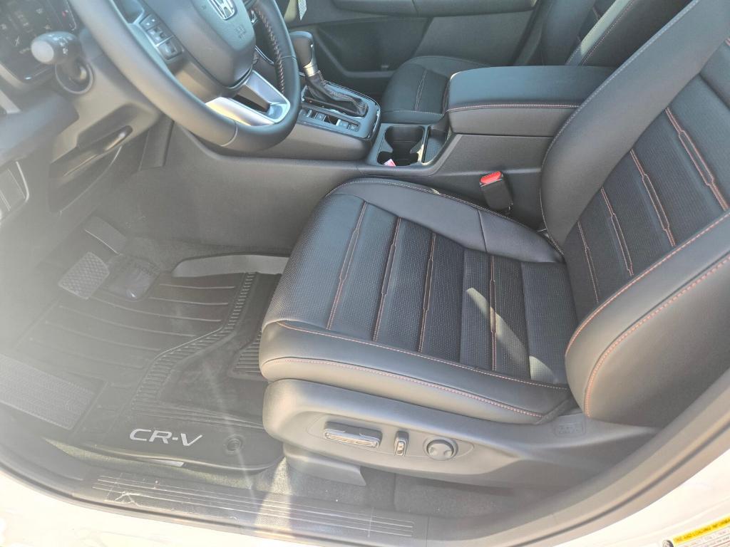 new 2026 Honda CR-V Hybrid car, priced at $43,825