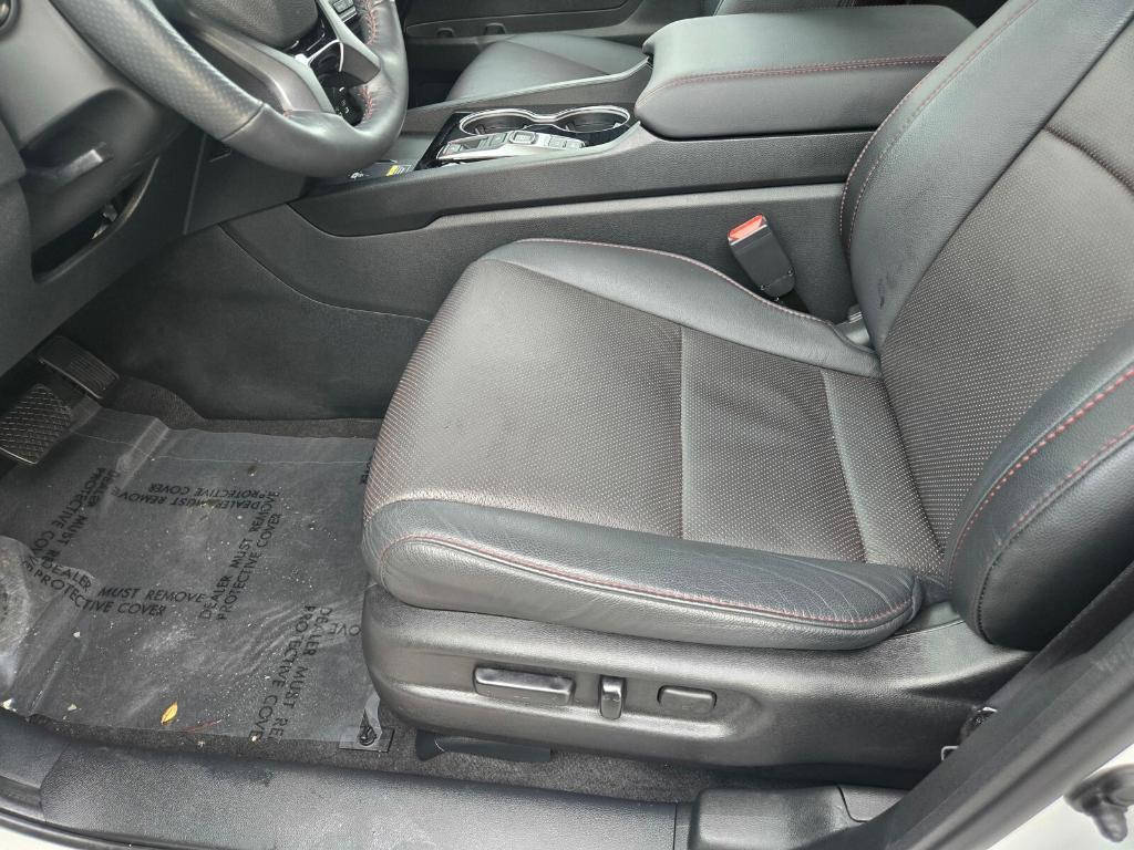 used 2025 Honda Passport car, priced at $43,982