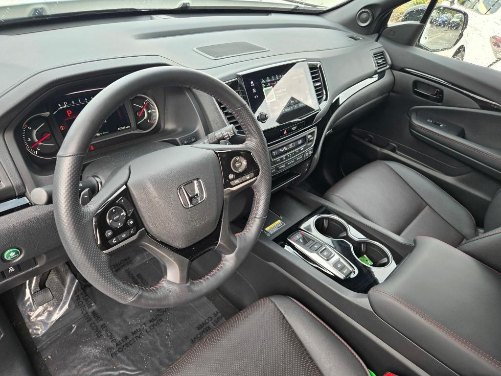 used 2025 Honda Passport car, priced at $43,982