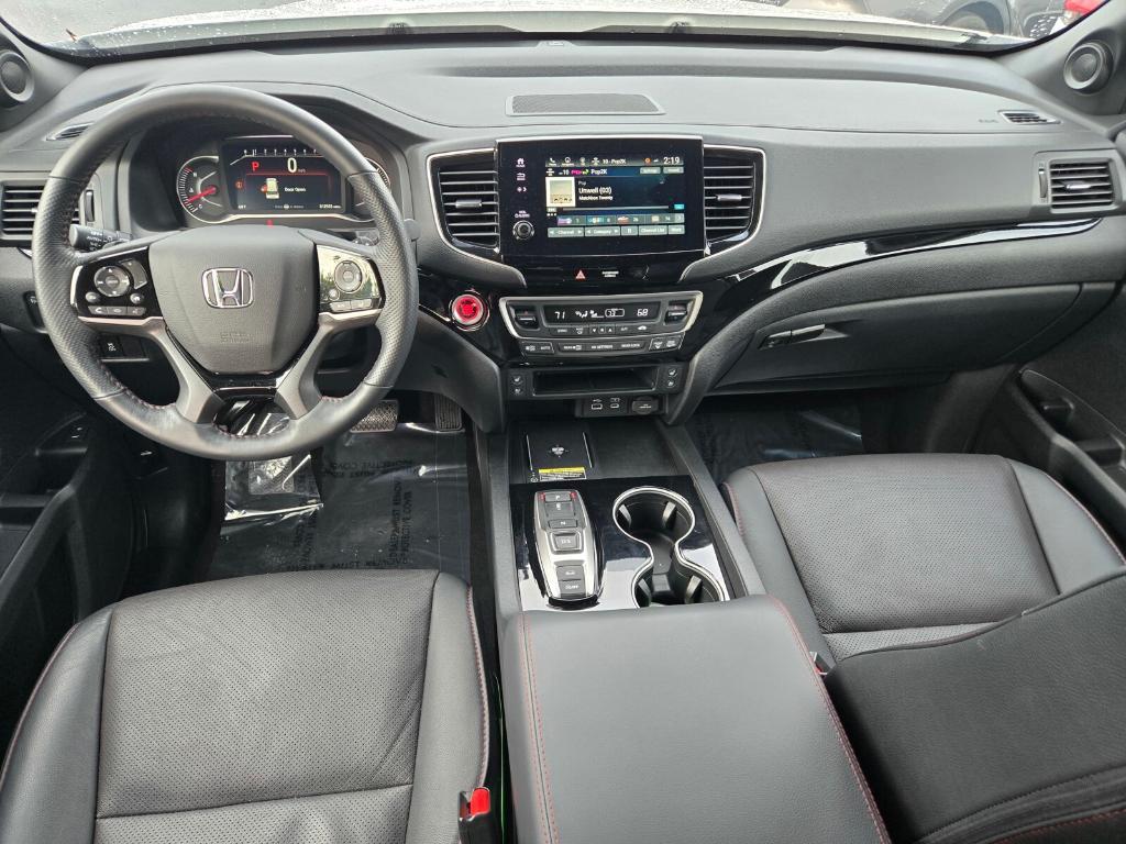 used 2025 Honda Passport car, priced at $43,982