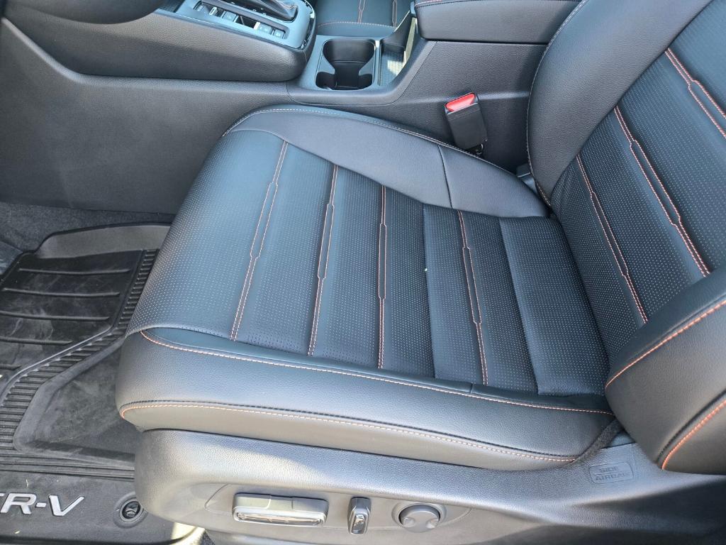 new 2026 Honda CR-V Hybrid car, priced at $43,370