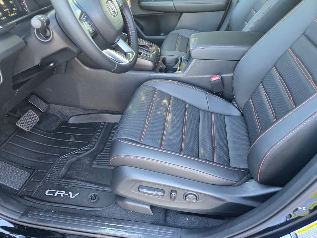 new 2026 Honda CR-V Hybrid car, priced at $41,870