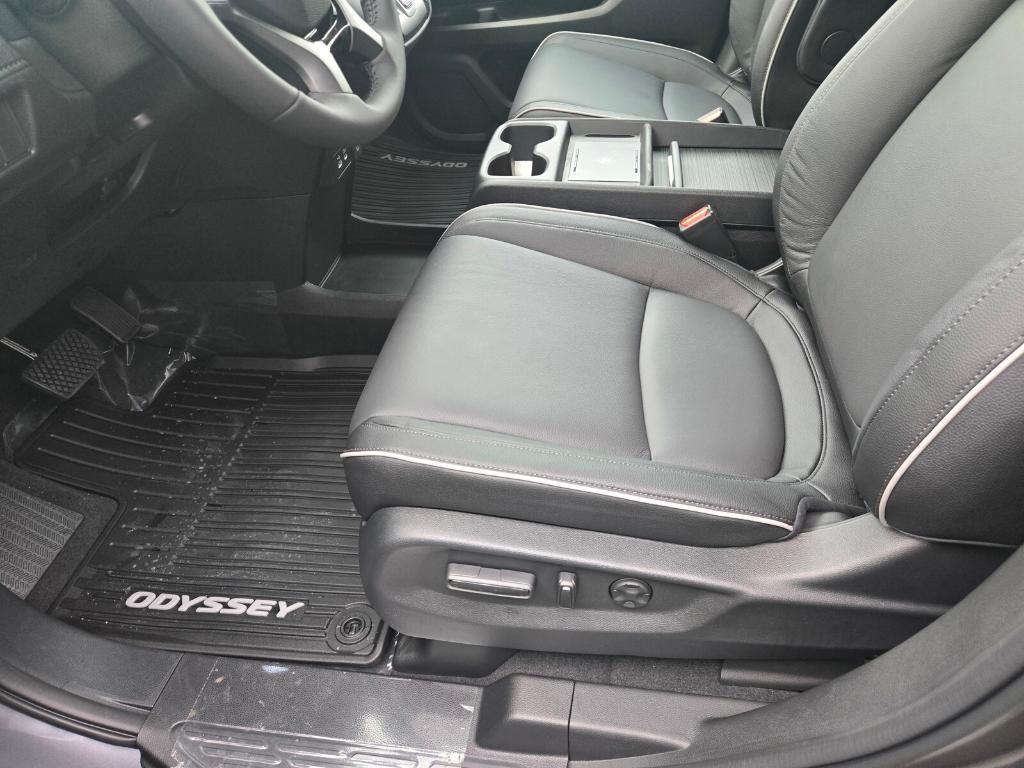 new 2026 Honda Odyssey car, priced at $50,685