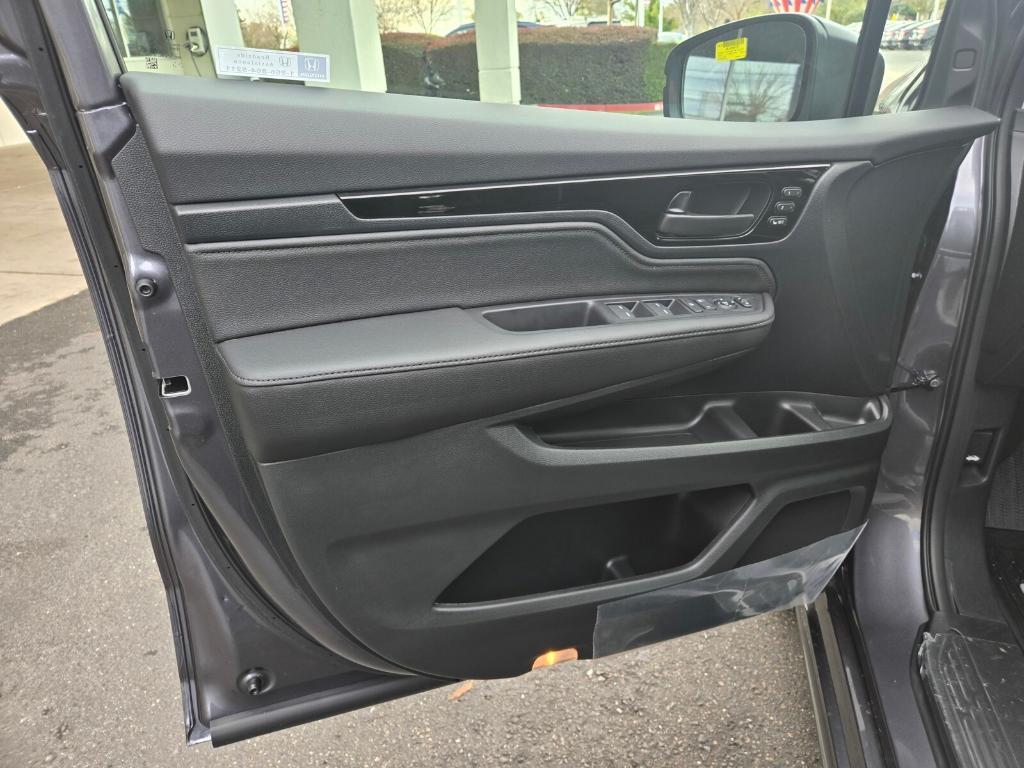 new 2026 Honda Odyssey car, priced at $50,685