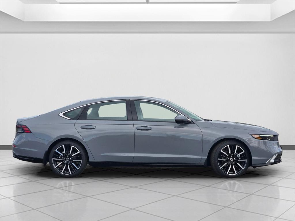 new 2025 Honda Accord Hybrid car, priced at $42,645