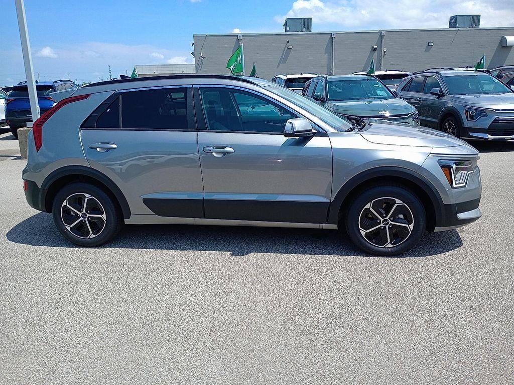 new 2025 Kia Niro car, priced at $28,499