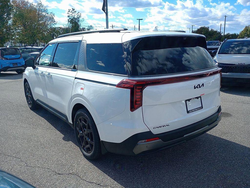 new 2026 Kia Carnival Hybrid car, priced at $53,935