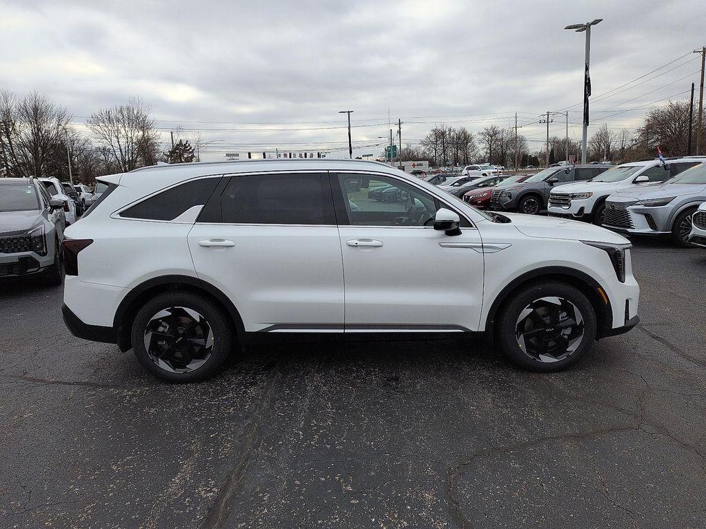 new 2026 Kia Sorento Hybrid car, priced at $41,356