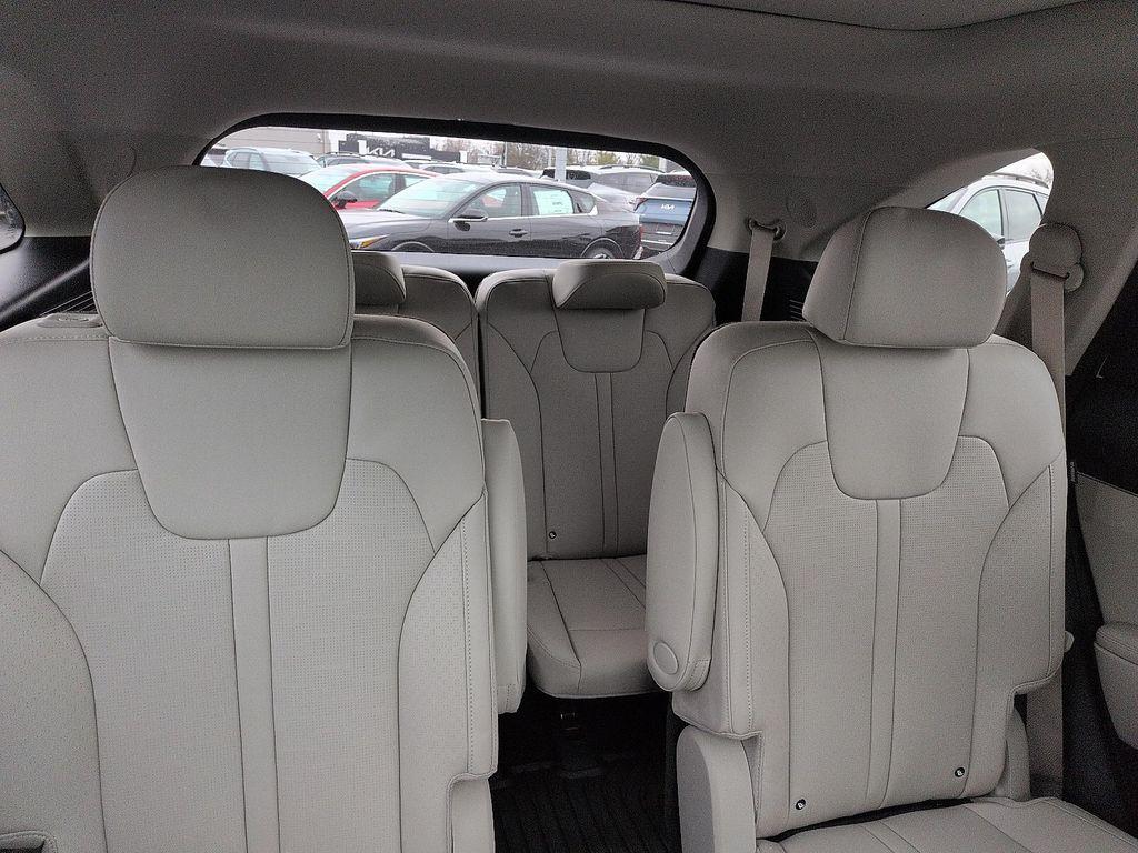 new 2026 Kia Sorento Hybrid car, priced at $41,356