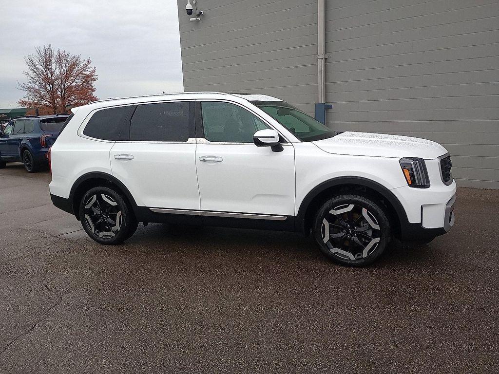 new 2025 Kia Telluride car, priced at $41,770