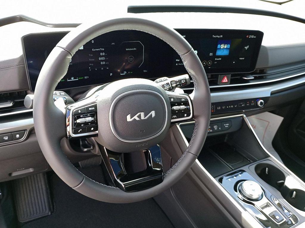 new 2026 Kia Carnival Hybrid car, priced at $49,815