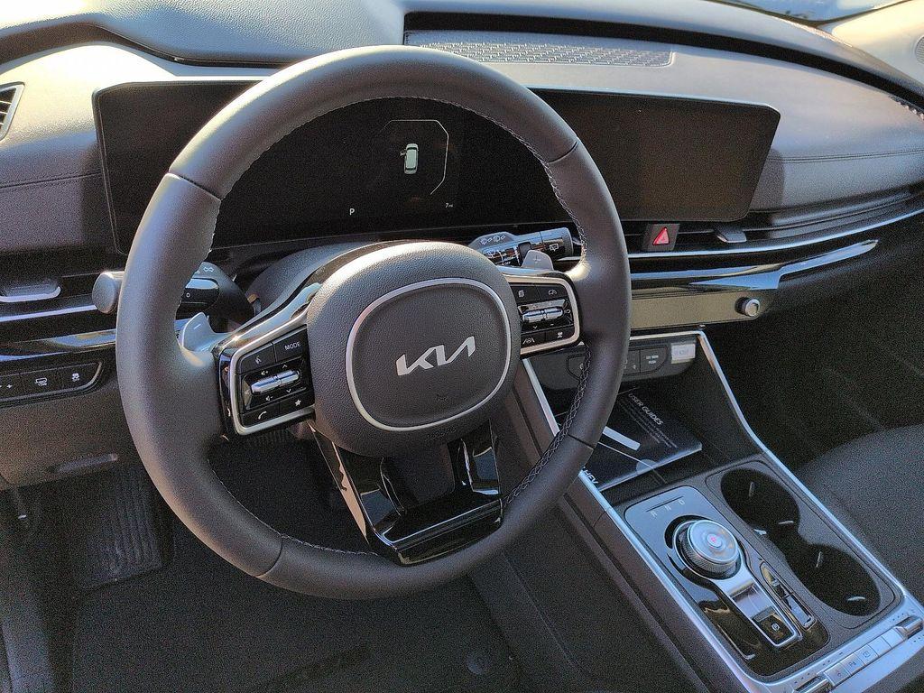 new 2026 Kia Carnival Hybrid car, priced at $54,025