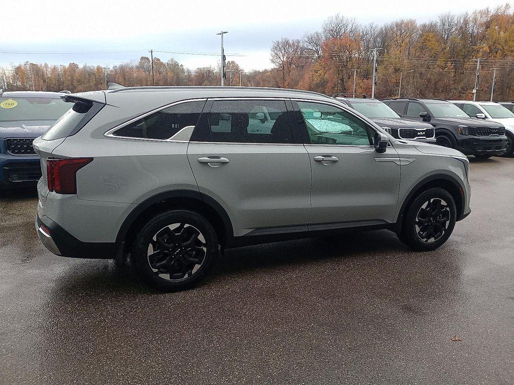 new 2026 Kia Sorento car, priced at $36,047